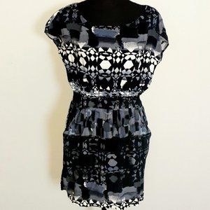 Abstract Geometric Print Short Sleeve Dress Large